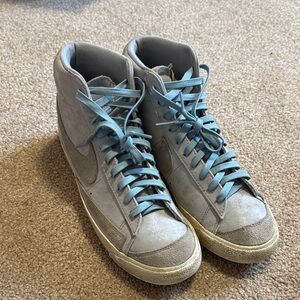 Nike High-Top Sneakers in Light Blue and Gray